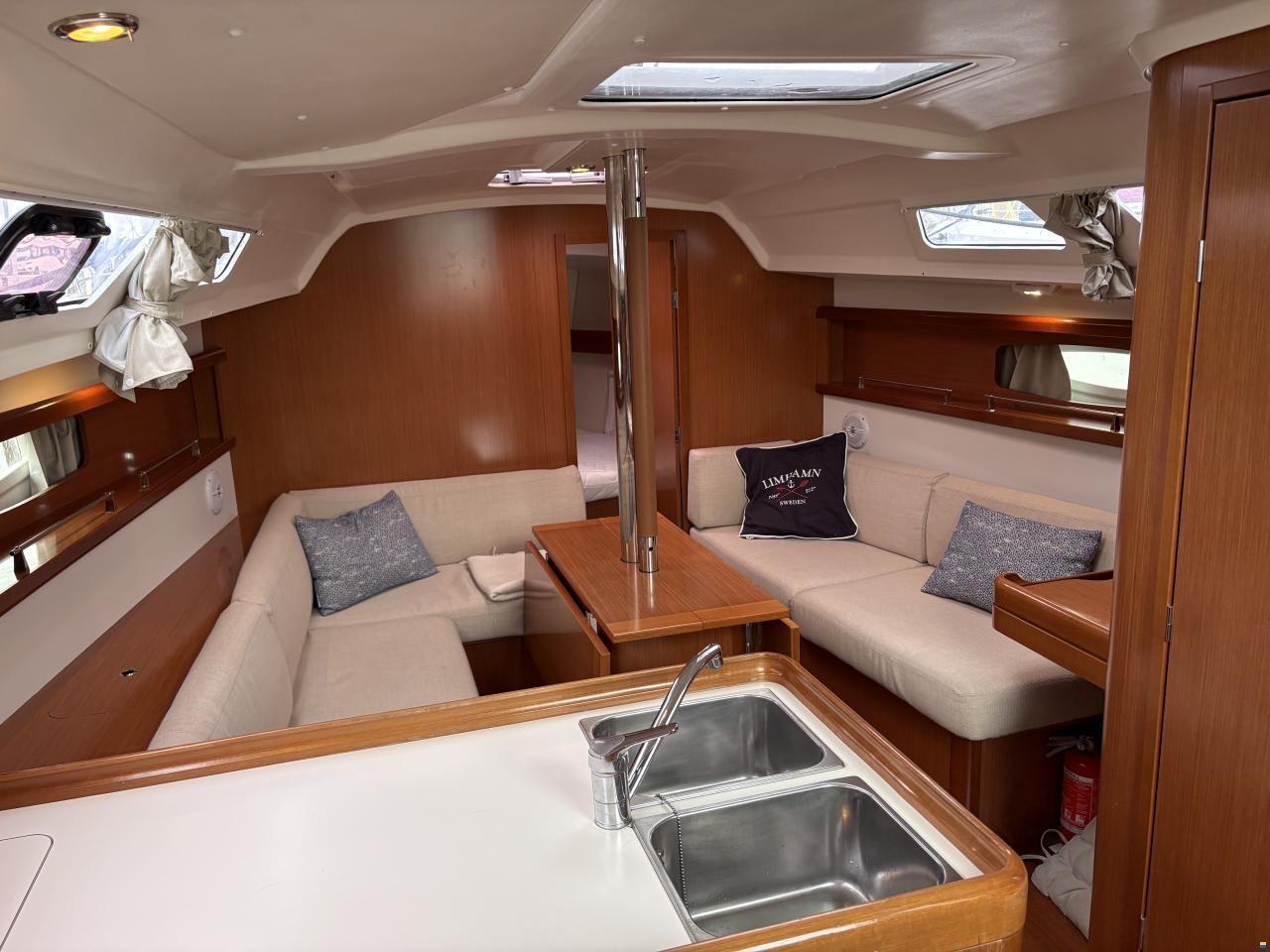 Beneteau Oceanis 34