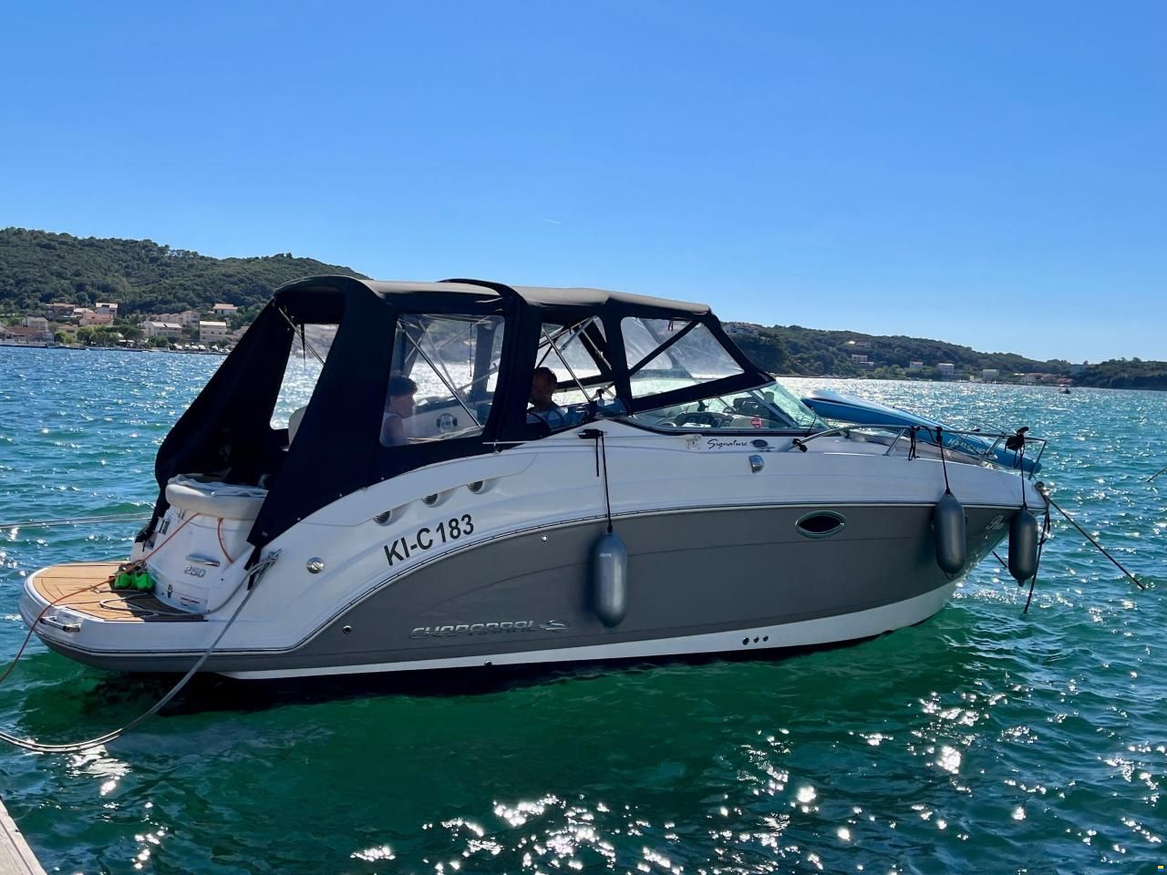 Chaparral 250 Signature