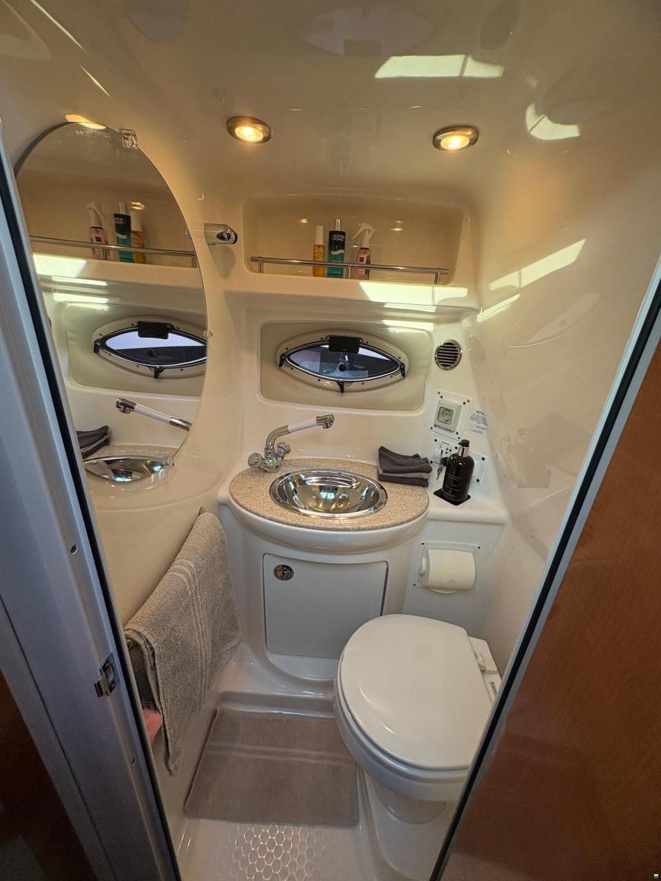 Chaparral 250 Signature