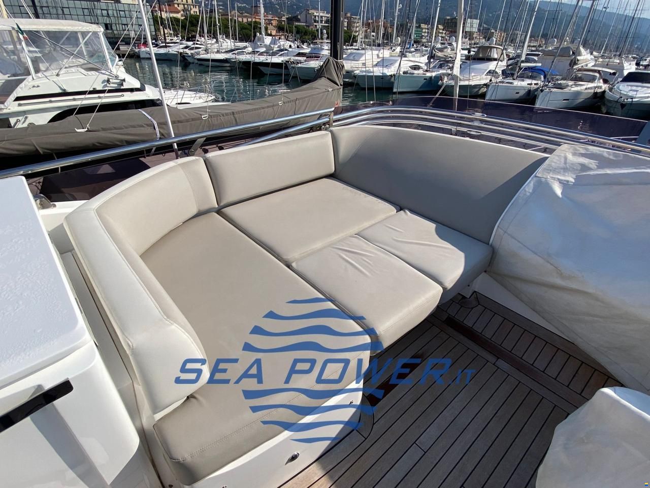 Princess Yachts. F 49