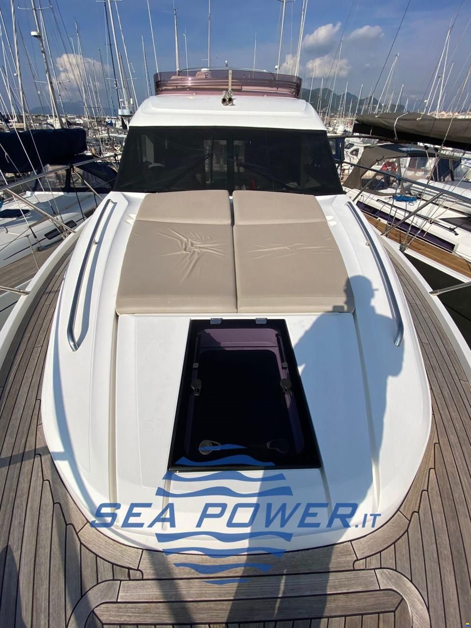 Princess Yachts. F 49