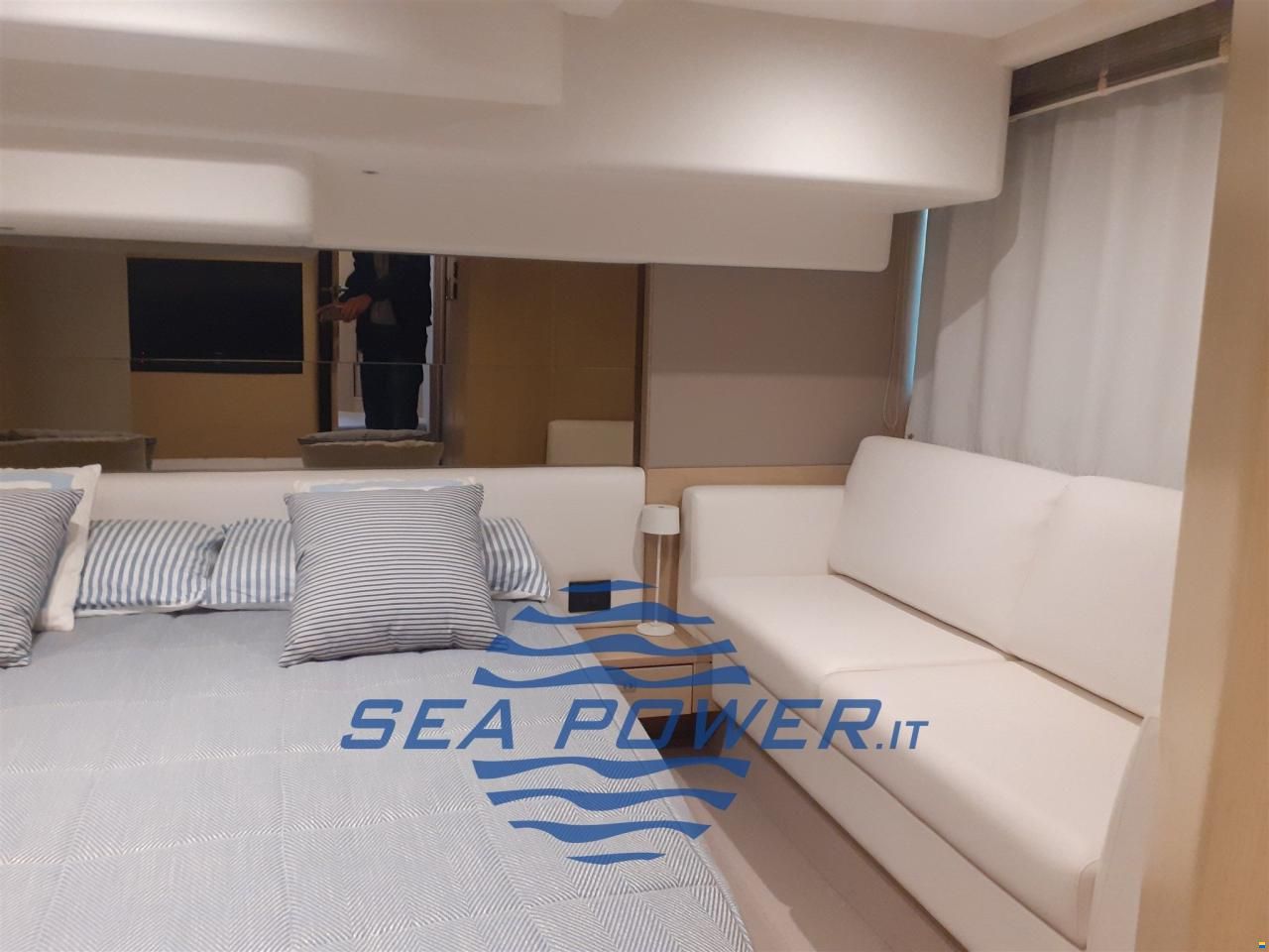 Princess Yachts. F 49