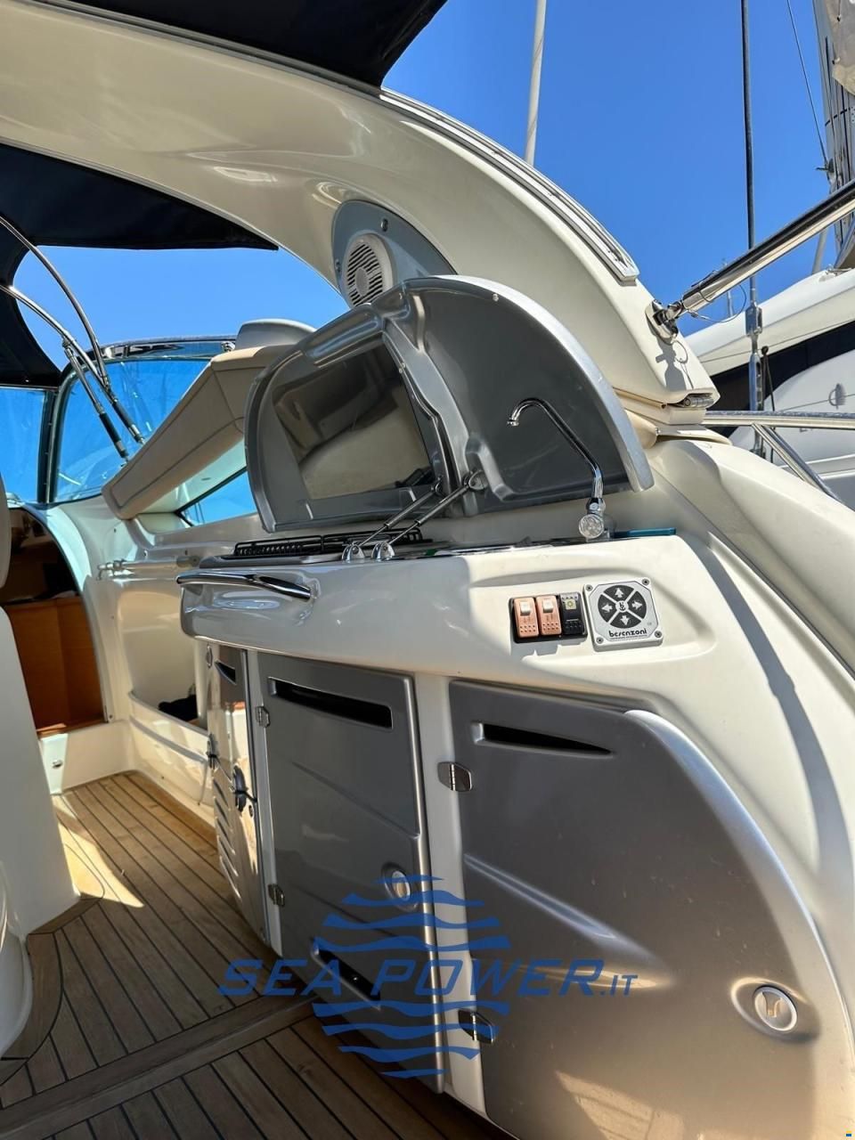 Cranchi. MEDITERRANE 43 OPEN TOP