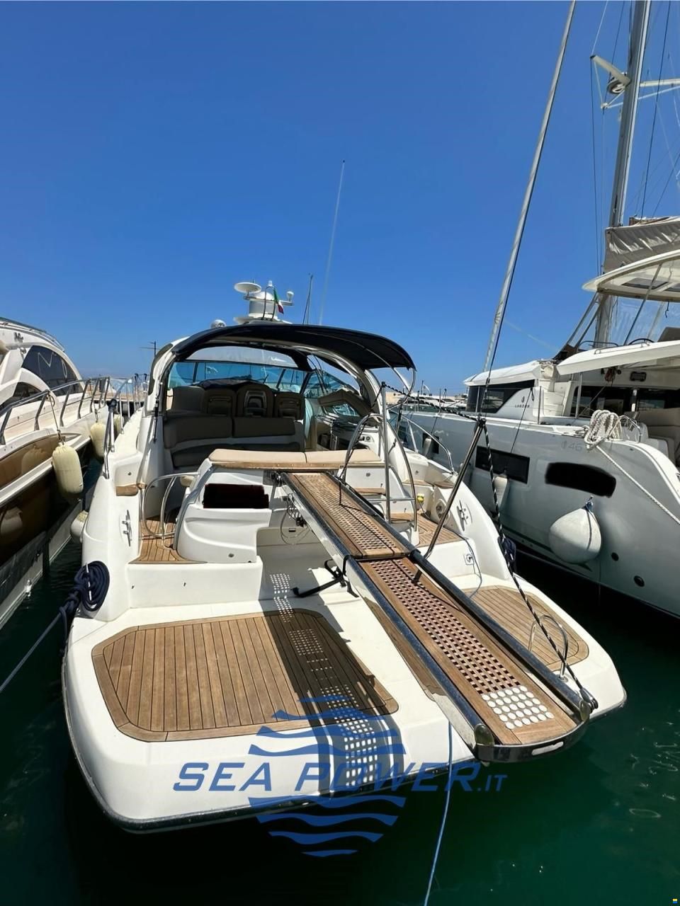 Cranchi. MEDITERRANE 43 OPEN TOP