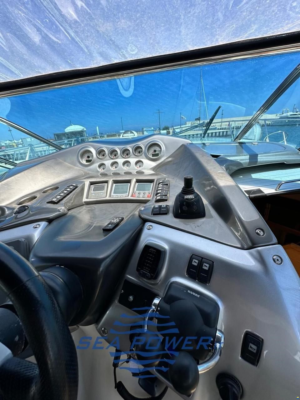 Cranchi. MEDITERRANE 43 OPEN TOP