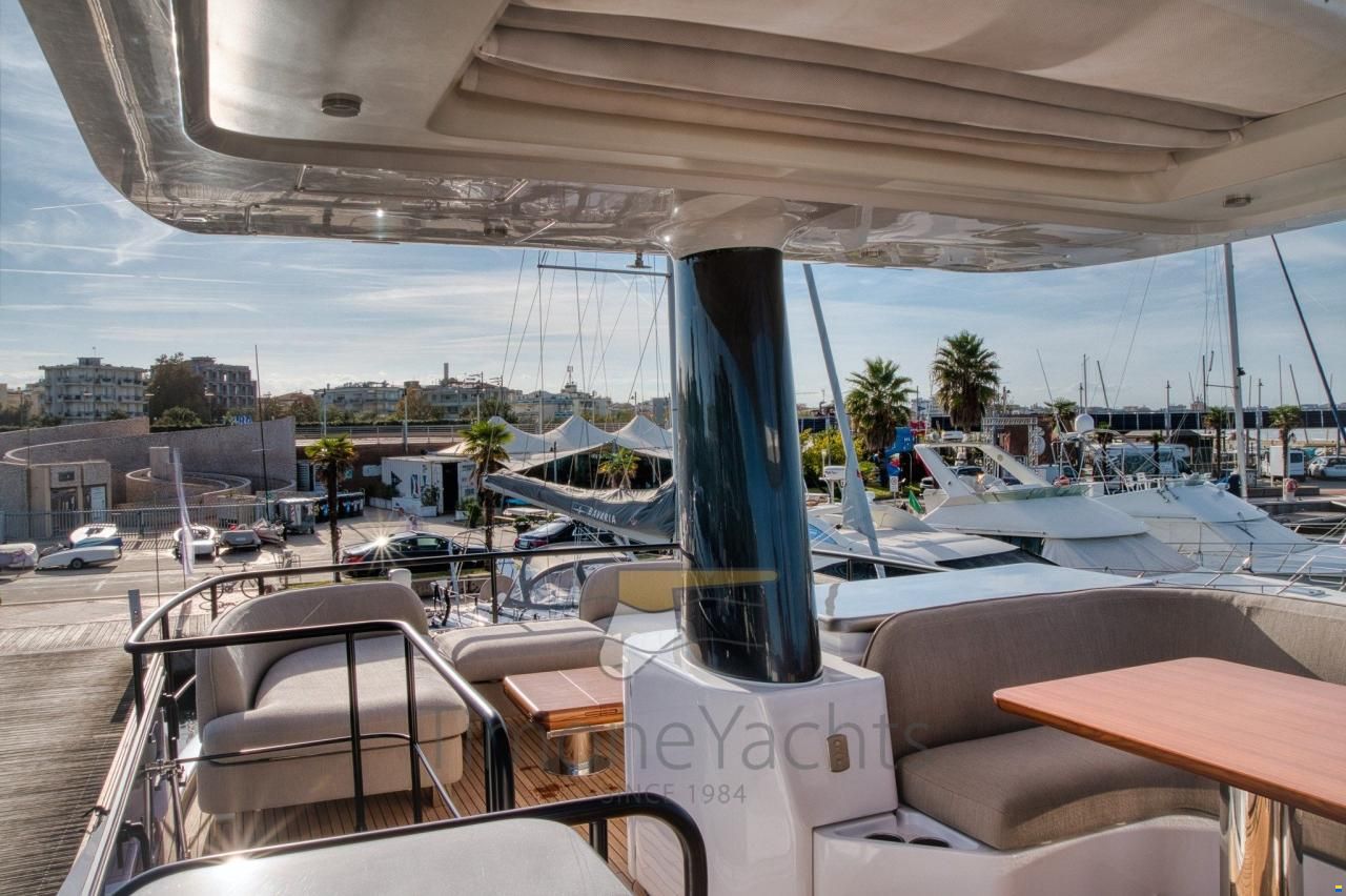 Azimut Magellano 60
