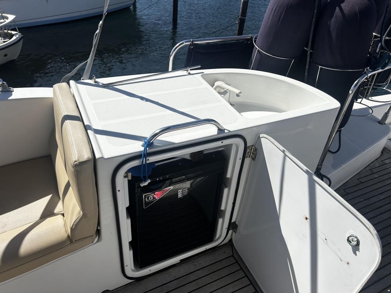 Beneteau swift Trawler 42