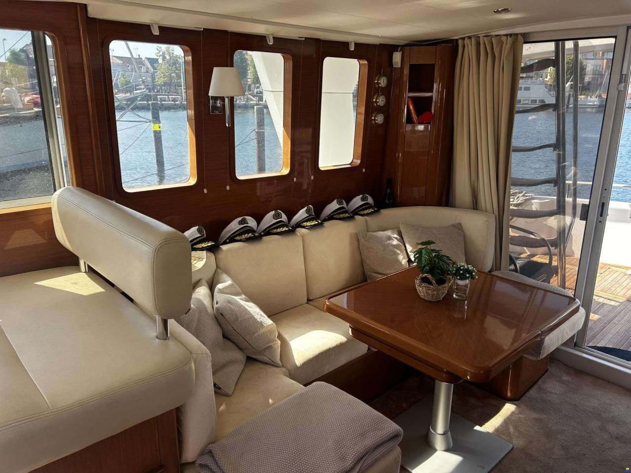 Beneteau swift Trawler 42
