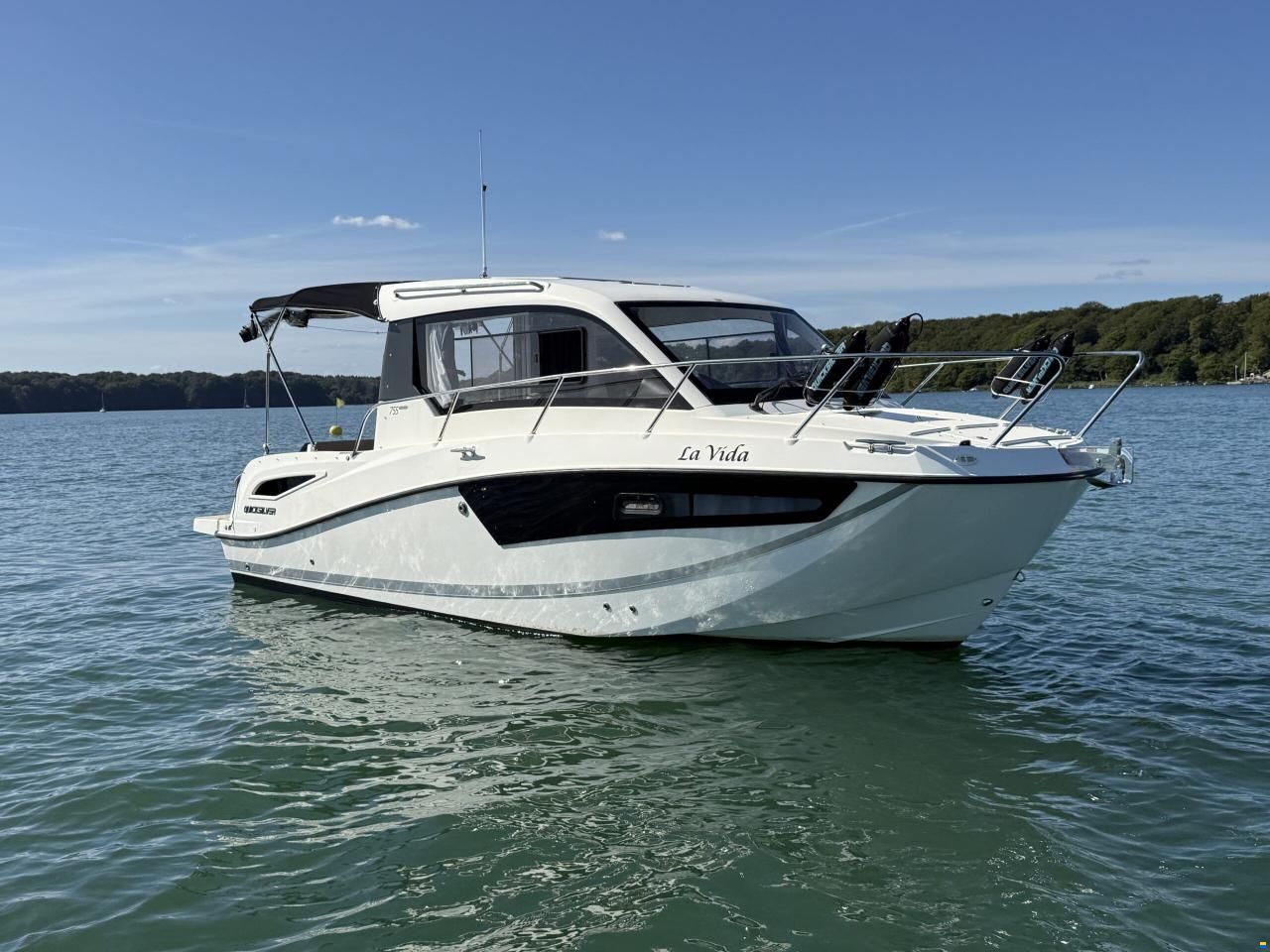 Quicksilver 755 Weekend