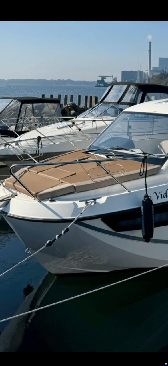 Quicksilver 755 Weekend
