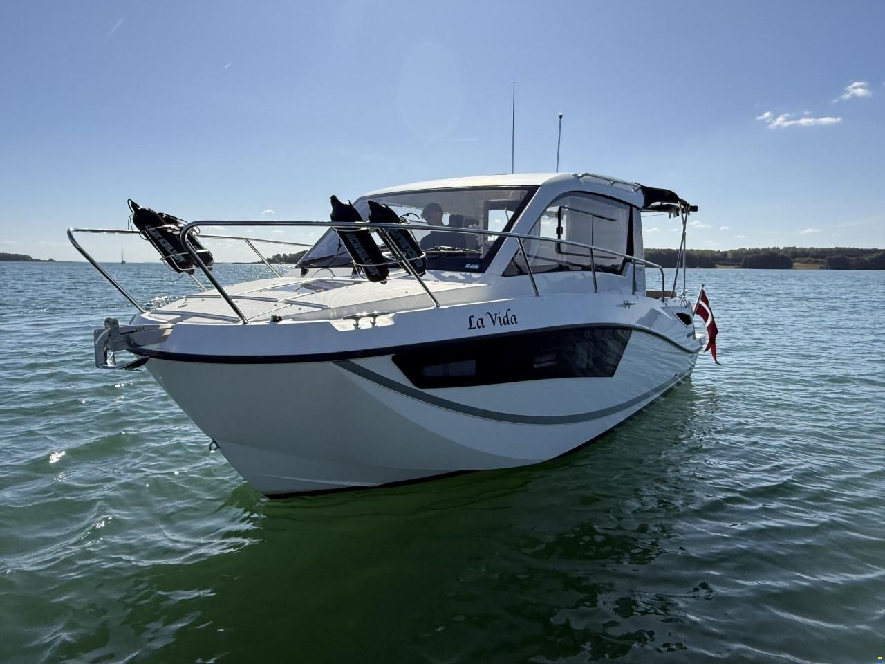 Quicksilver 755 Weekend