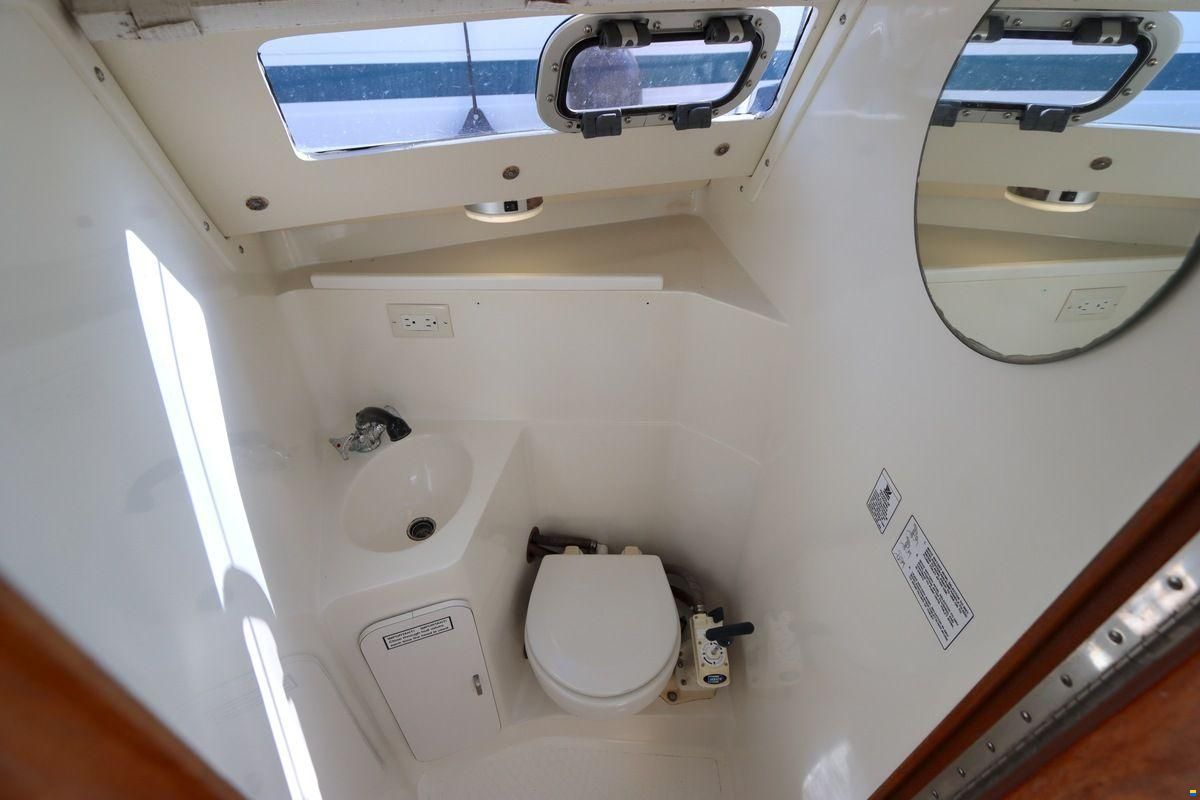 Catalina 270