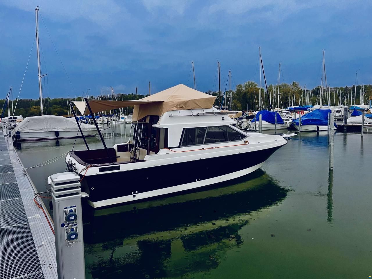 Bayliner 2556 Ciera Command Bridge
