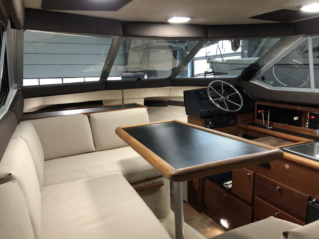 Bayliner 2556 Ciera Command Bridge