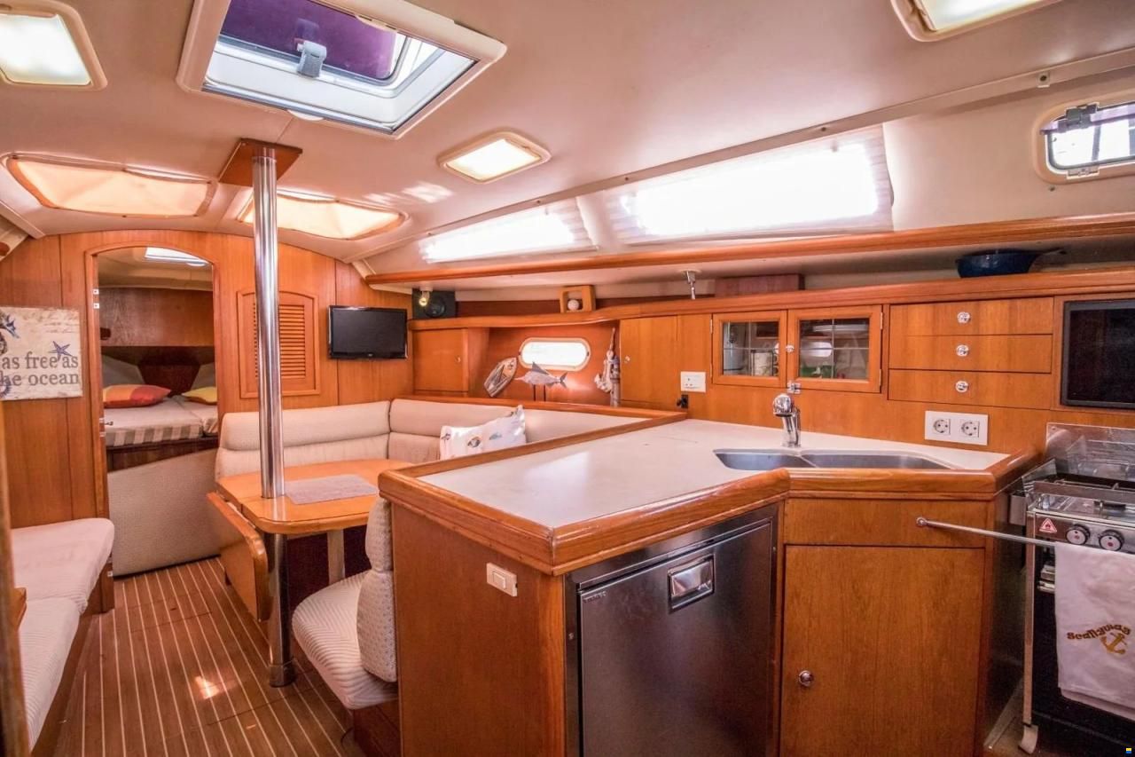 Hunter 36