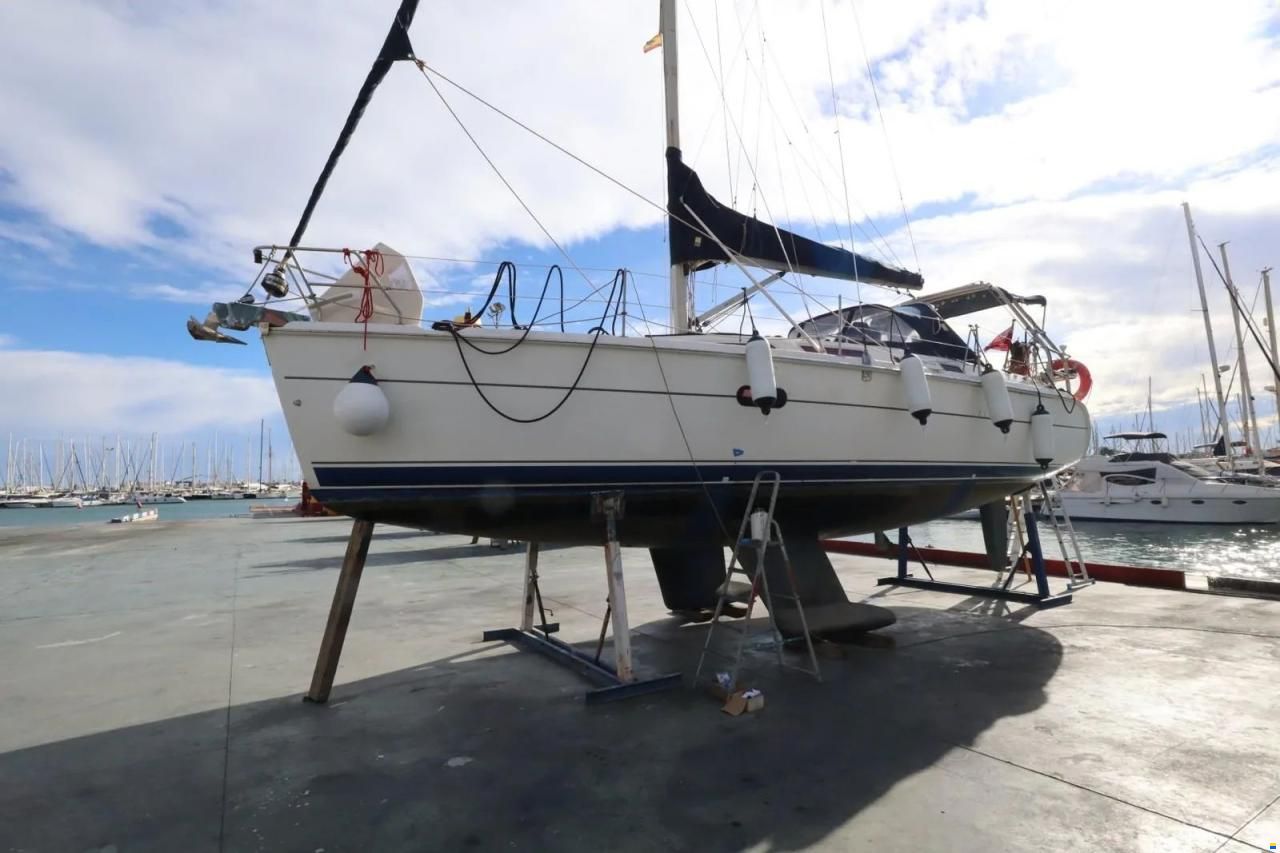 Hunter 36
