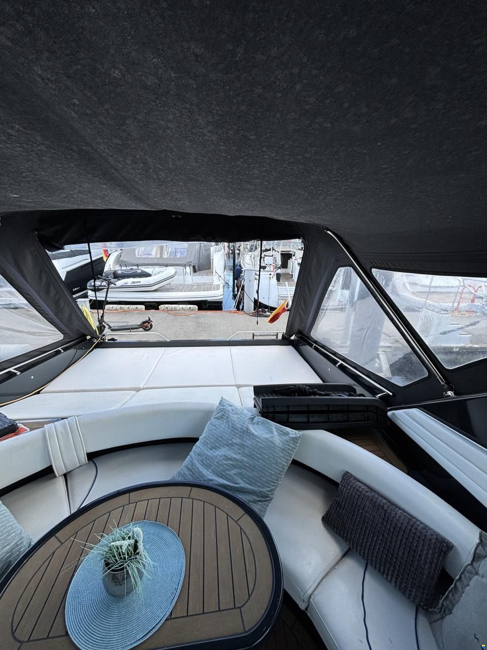 Sea Ray 380 Sport