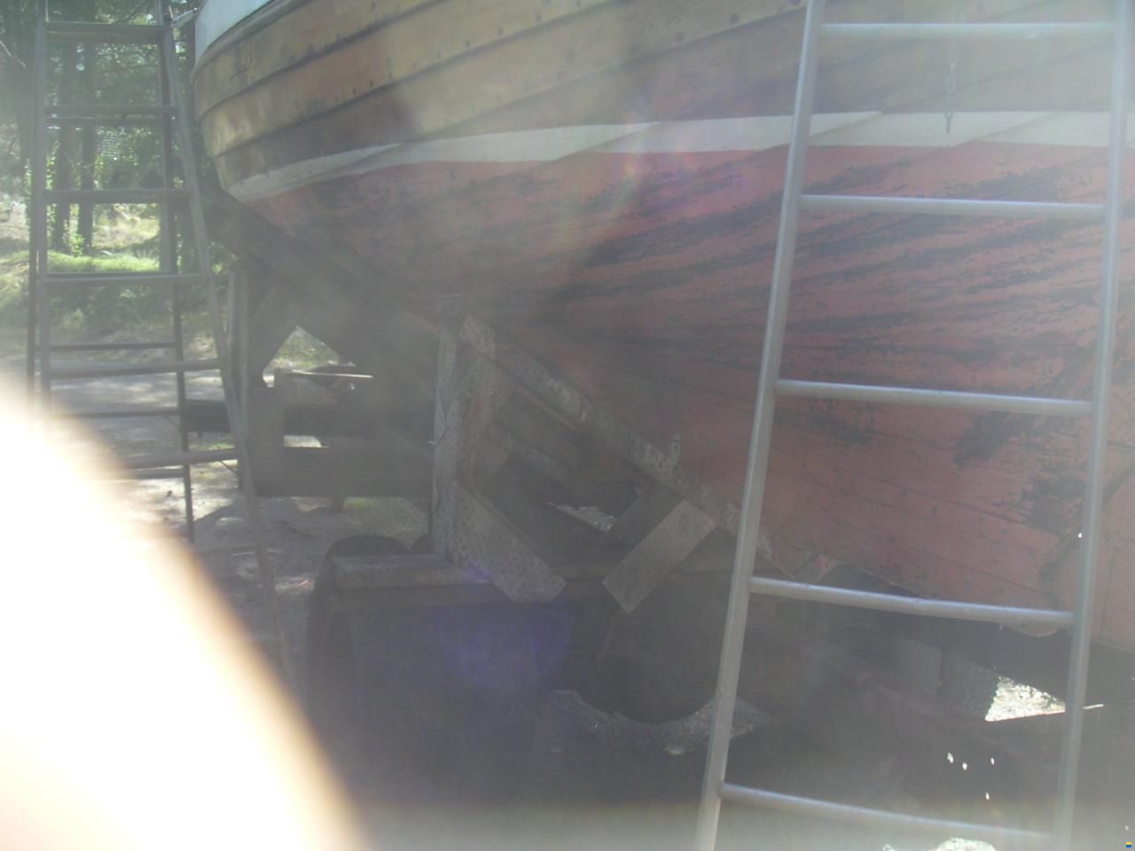 8 Meter one Design Oakhull with mast and sail