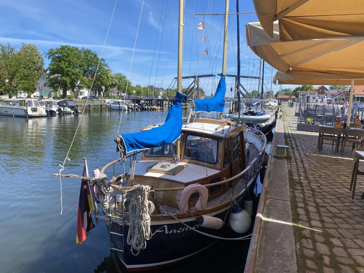 Nauticat 33