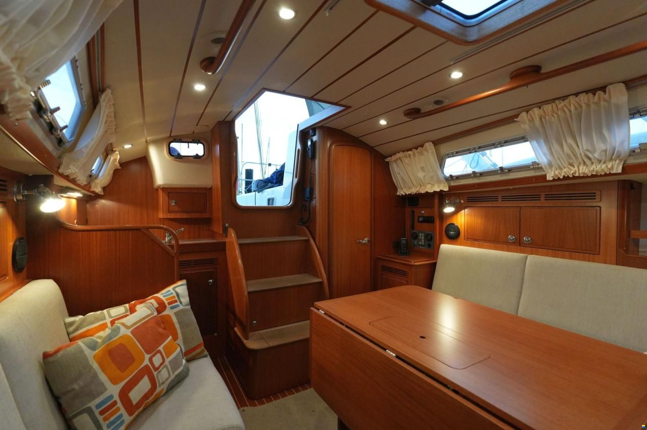 Hallberg-Rassy 310