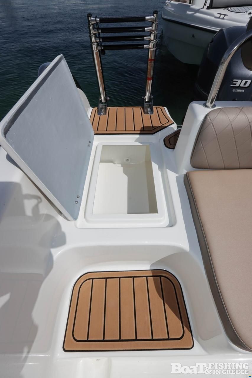 Karel Ithaca 550