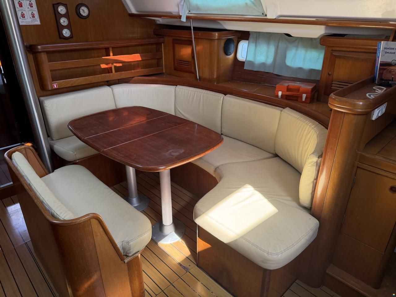 Beneteau Oceanis 411