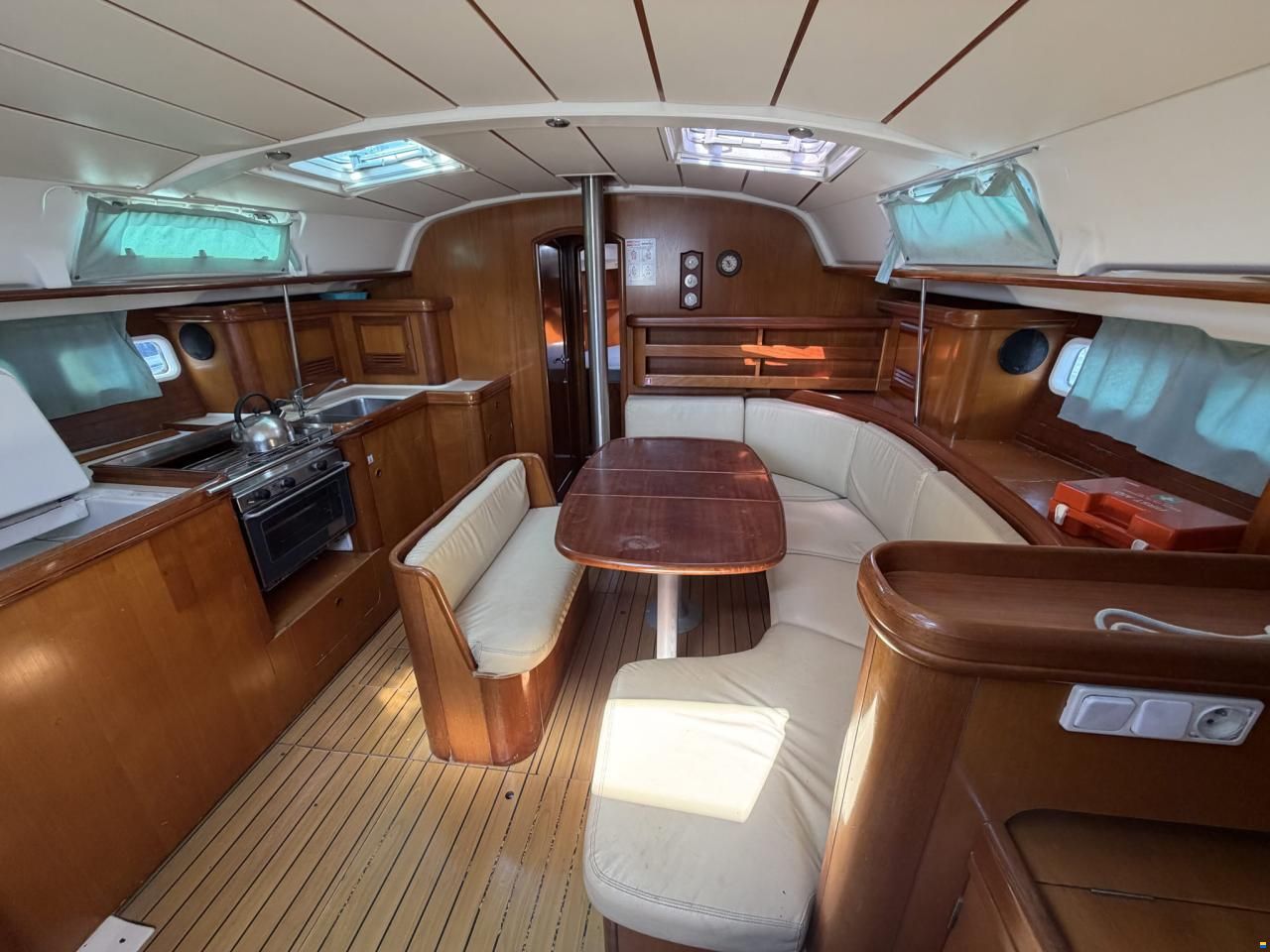 Beneteau Oceanis 411