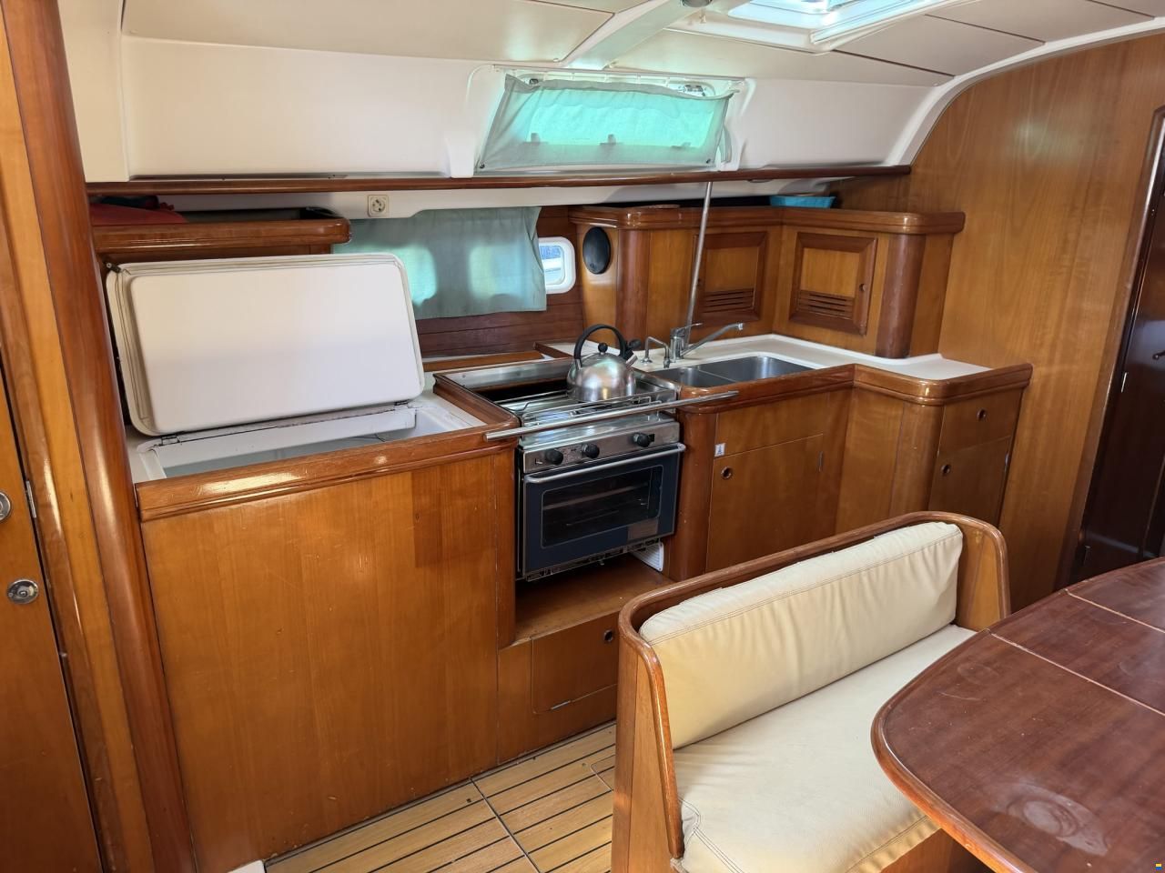 Beneteau Oceanis 411