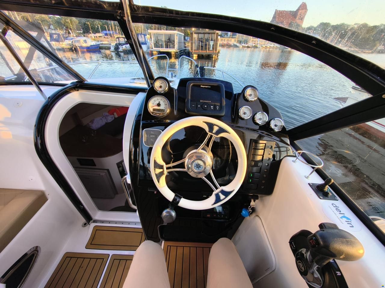 Coral 750 Sport Cruiser