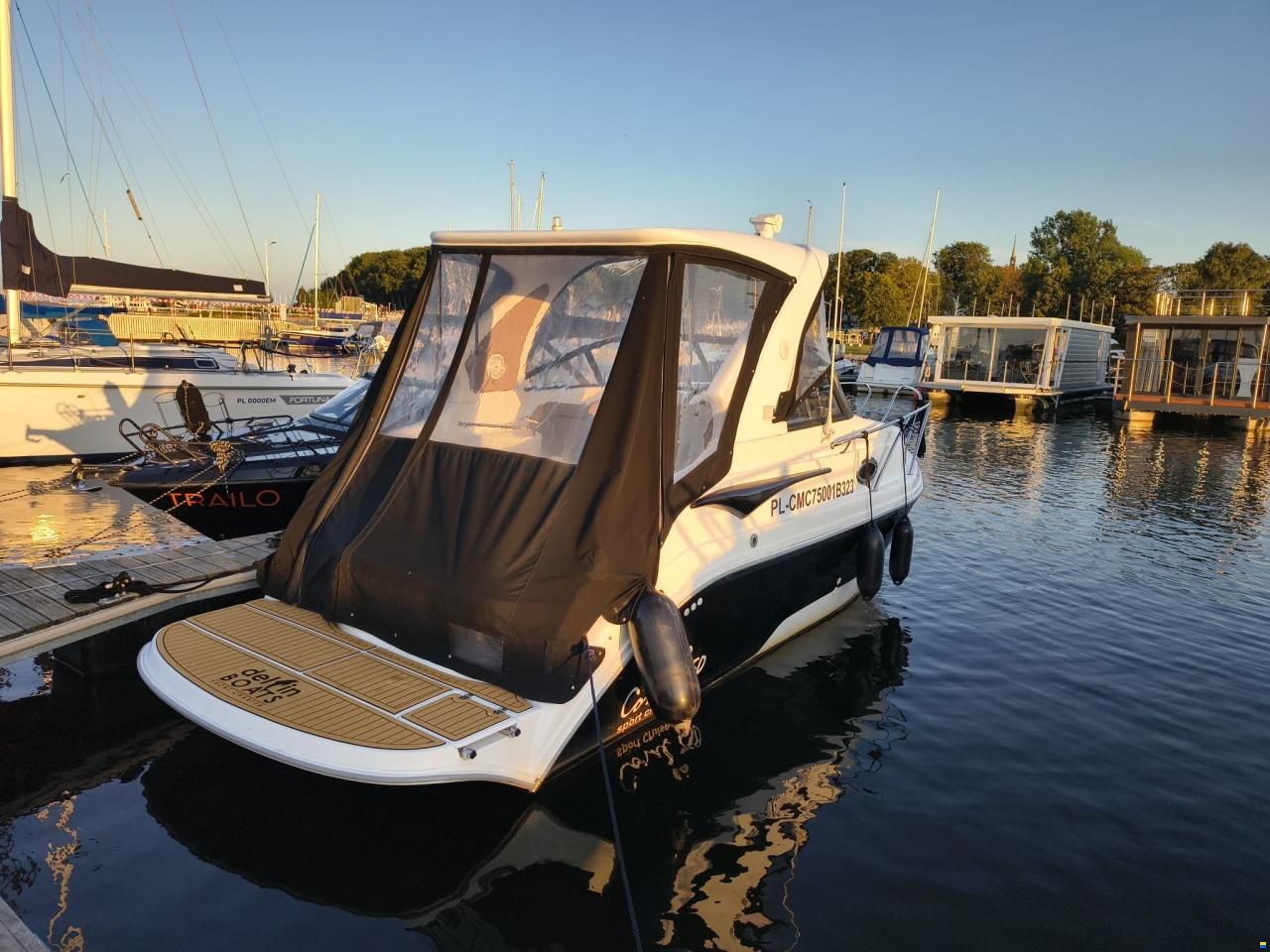 Coral 750 Sport Cruiser