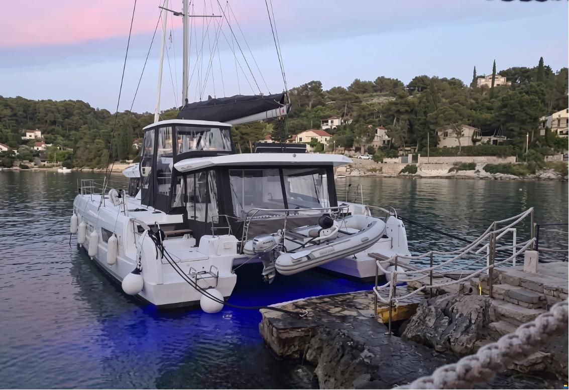 Lagoon 43