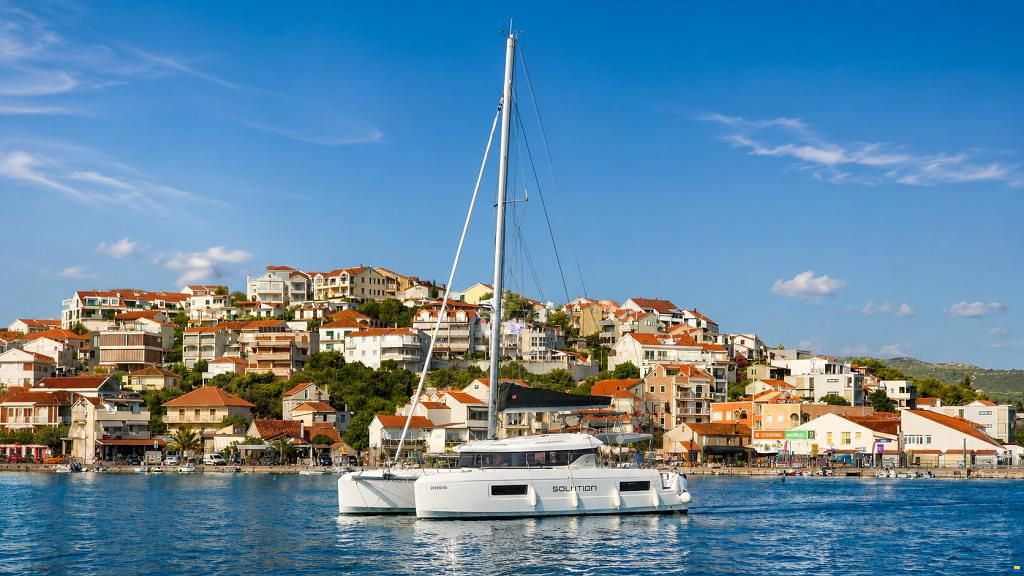 Lagoon 43