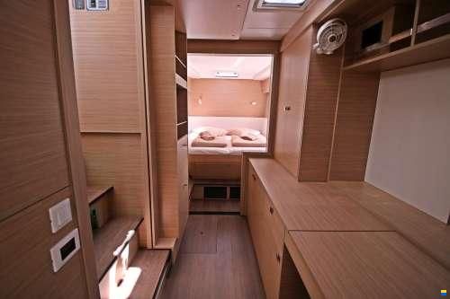 Lagoon 43