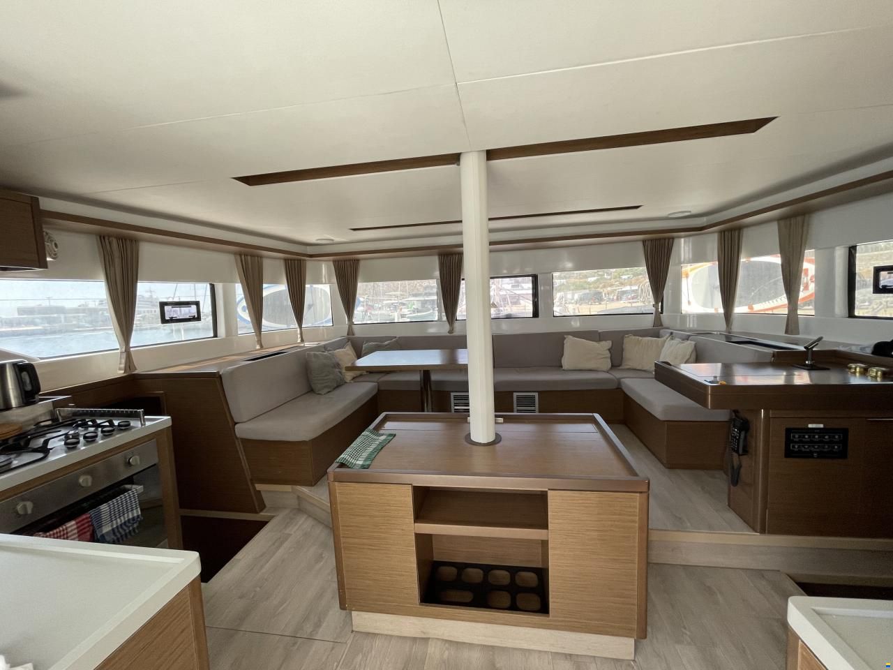 Lagoon 50