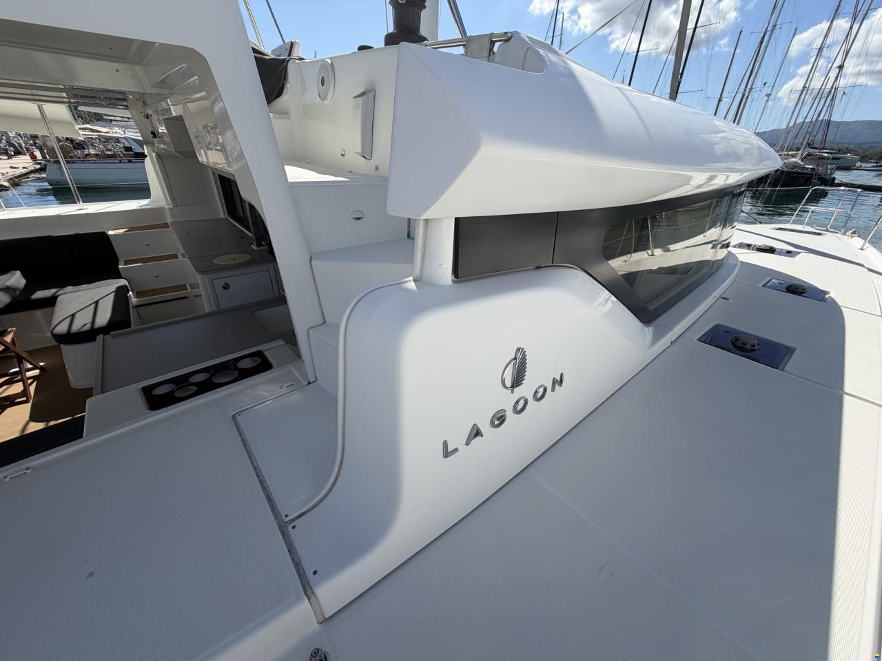 Lagoon 46 Owner's Version