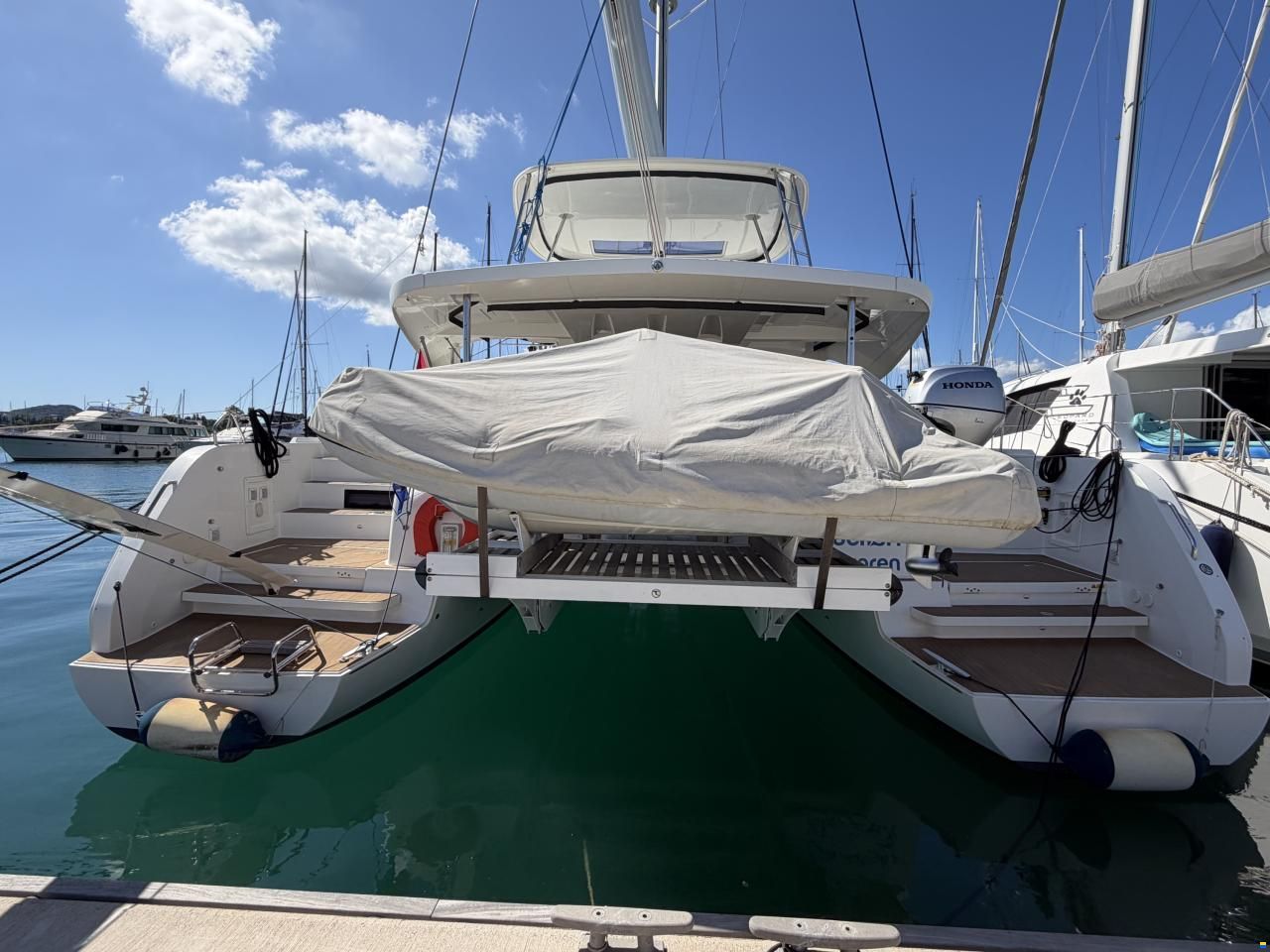 Lagoon 46 Owner's Version