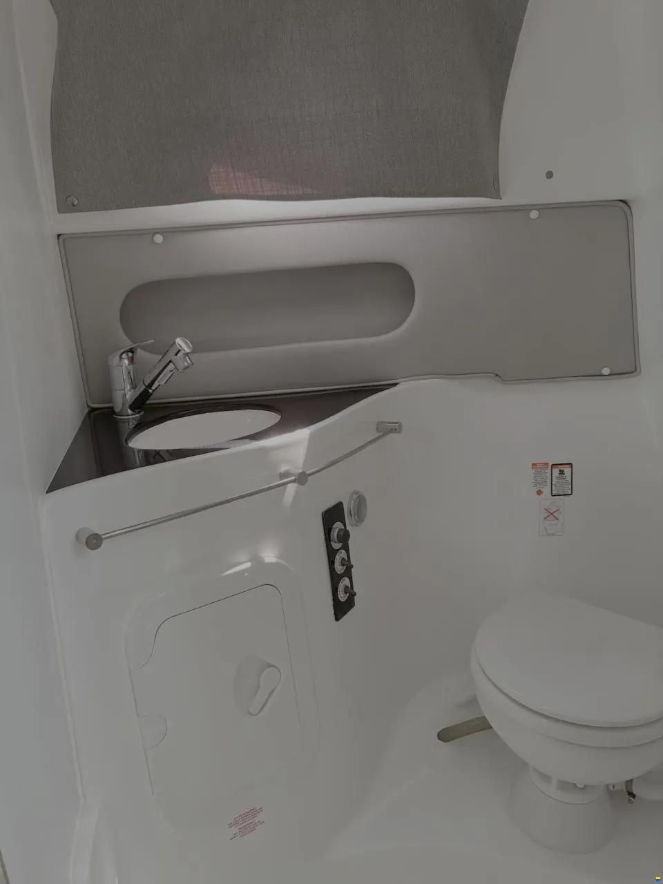 Saver 690 Cabin Mercury 200PS Sonderausstattun