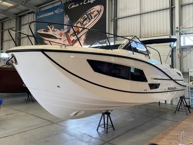 Quicksilver Activ 875 Sundeck