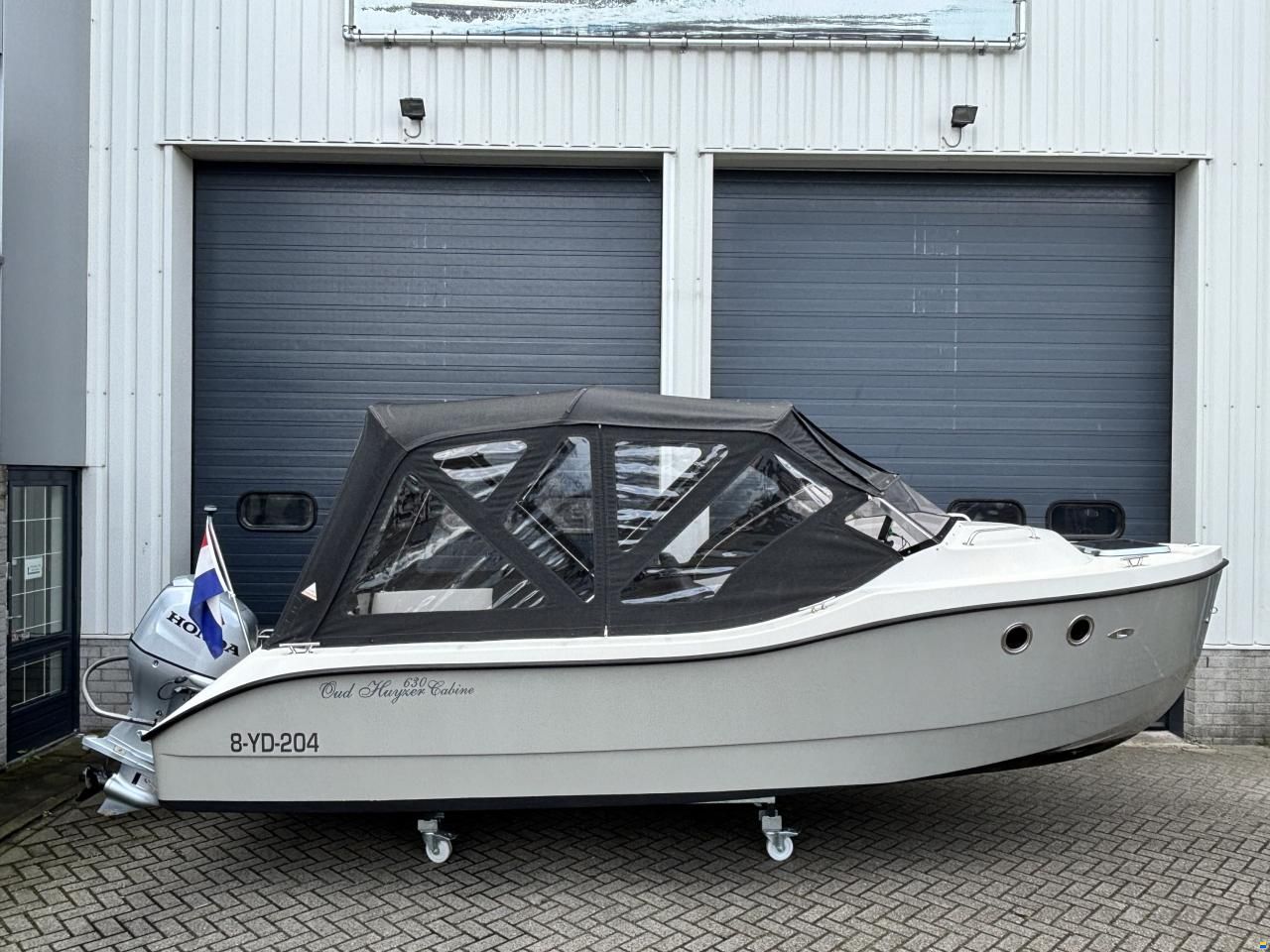 Oud Huijzer 630 Cabin