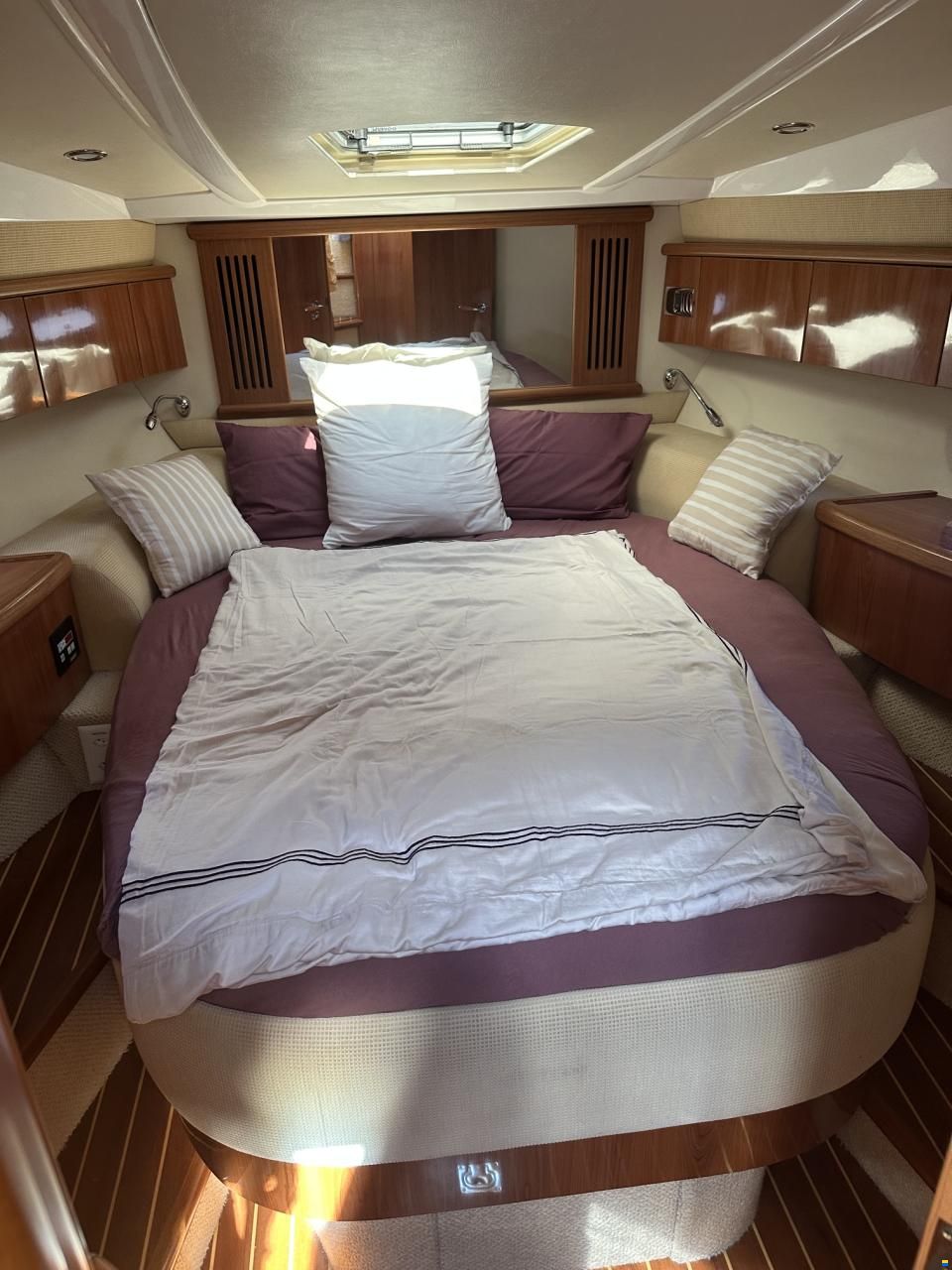 Sealine C39 unique