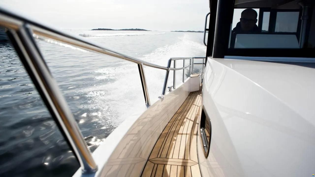 Paragon 25 Cabin
