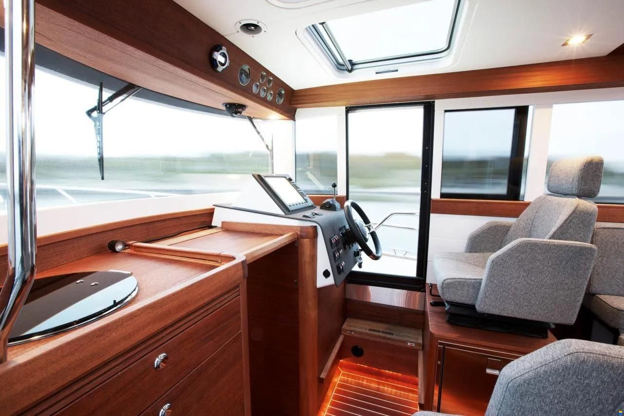 Paragon 25 Cabin