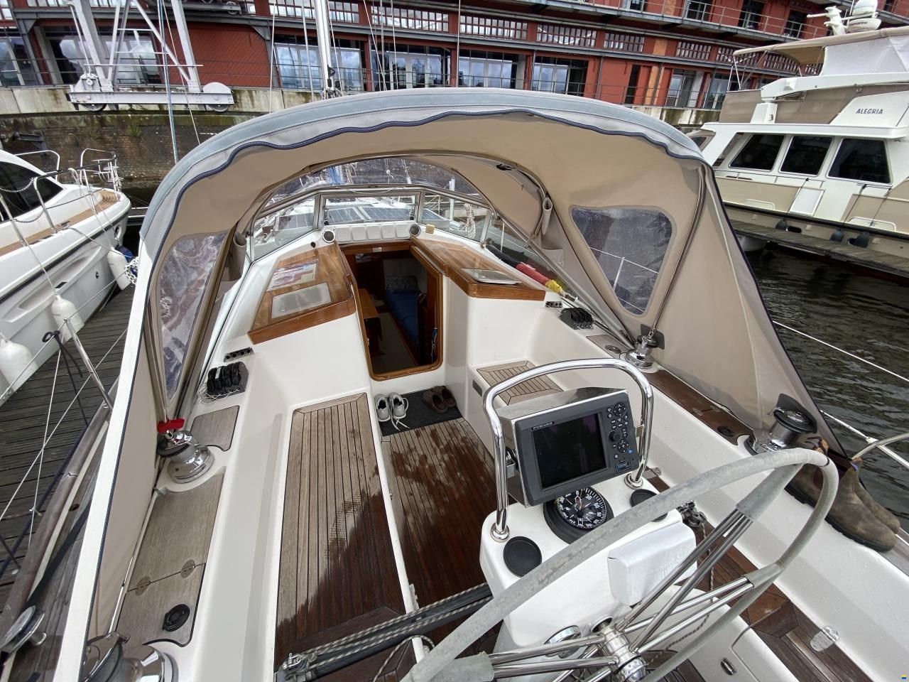 Hallberg-Rassy 372
