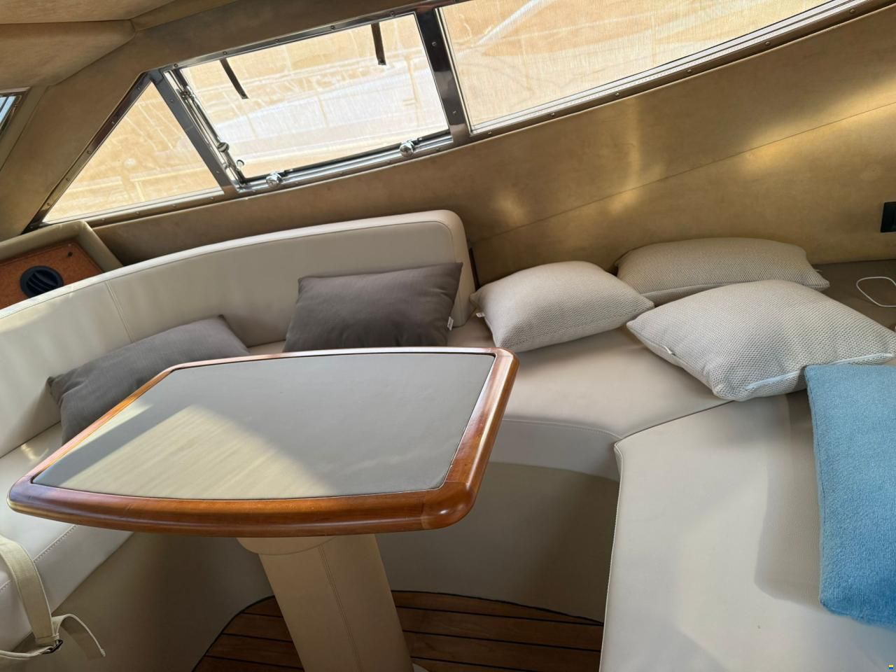 Ferretti 620
