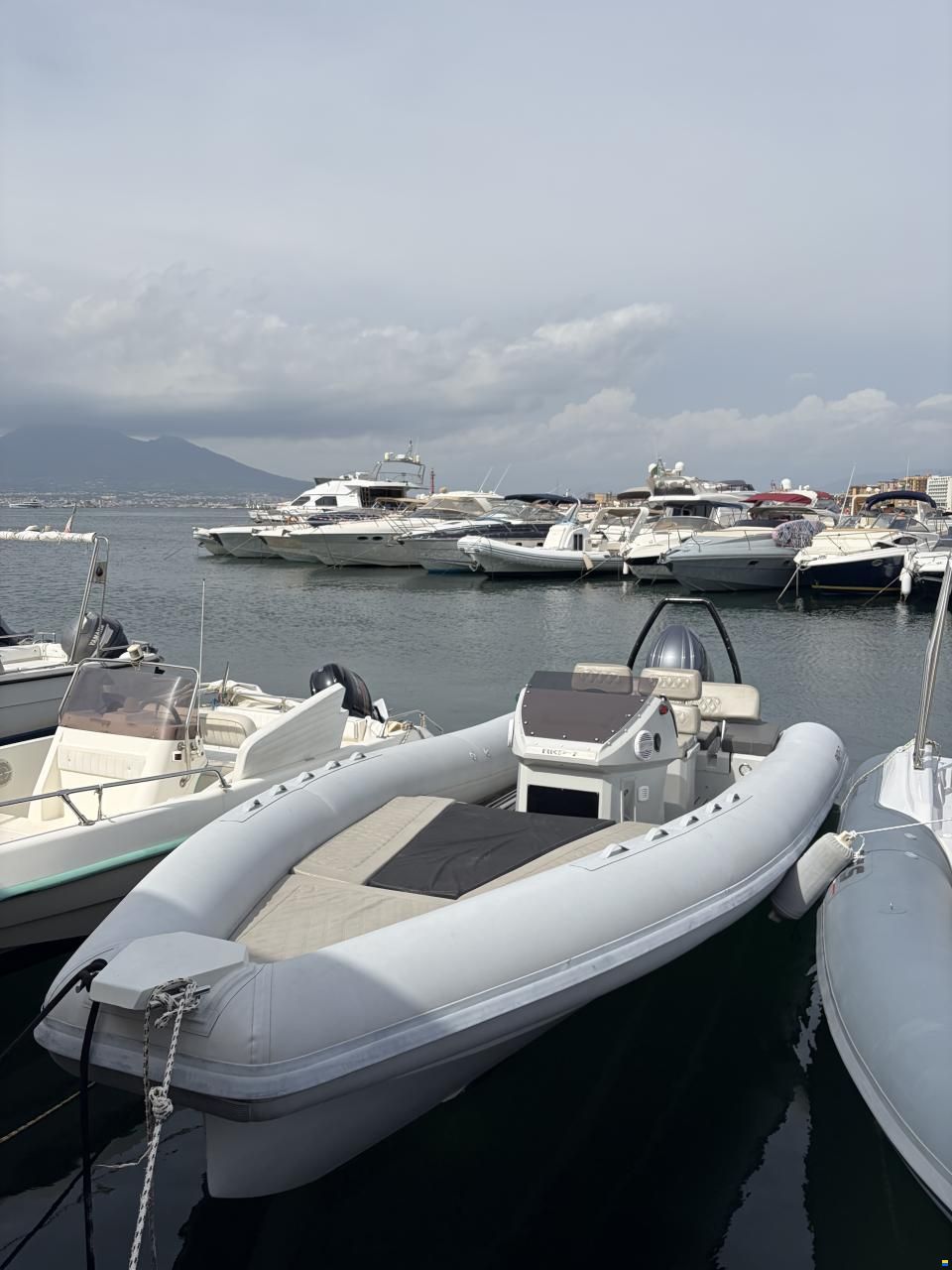 Seastep-Rib Evolution / AKP 7