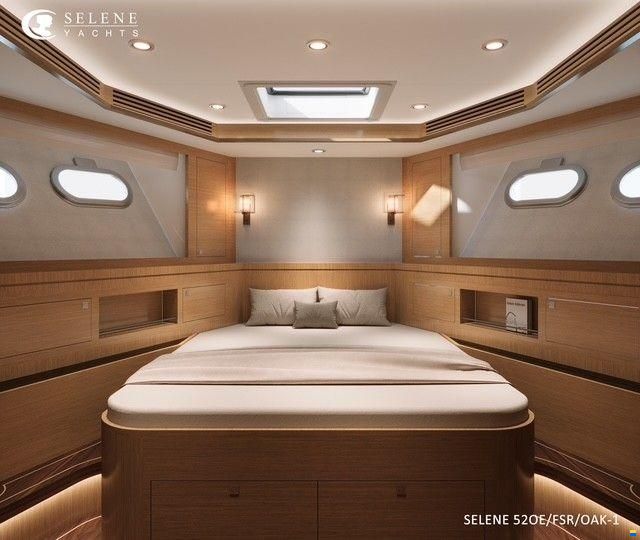 Selene 52' Explorer