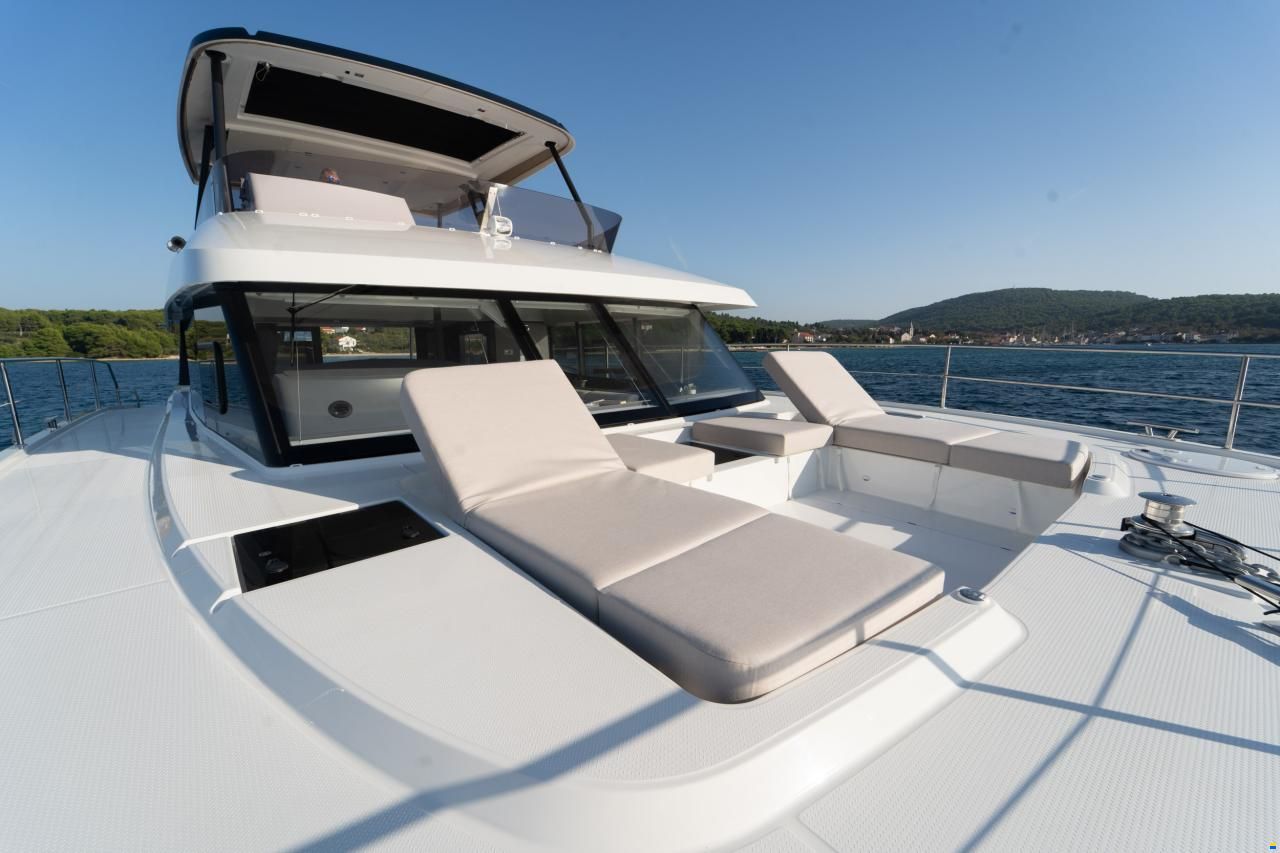 Fountaine Pajot MY 6