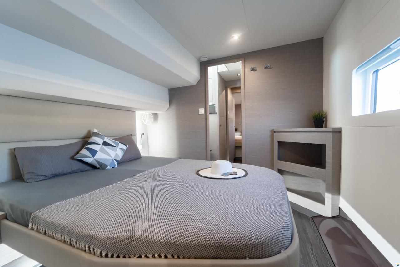 Fountaine Pajot MY 6