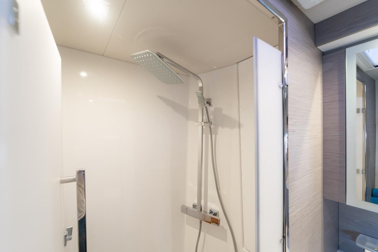 Fountaine Pajot MY 6