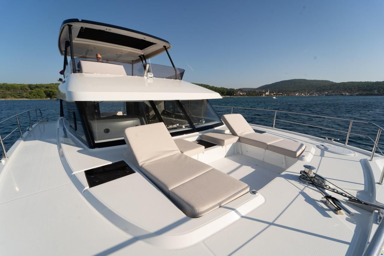 Fountaine Pajot MY 6